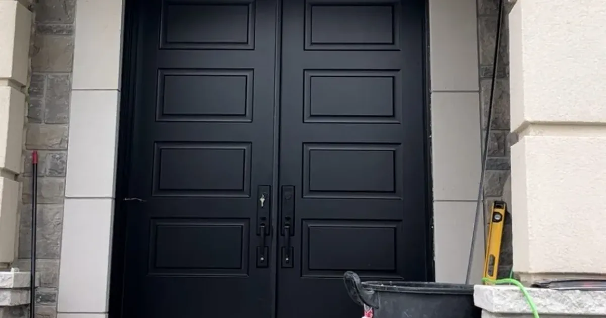 Entry door handle and hardware in Aurora, Ontario